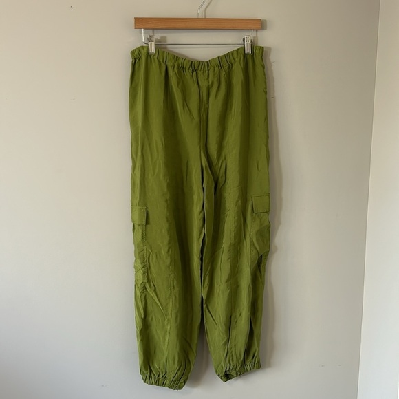 Anthropologie Cargo Parachute Pants Moss Green Pockets Drawstring Jogger M NEW - Picture 10 of 16